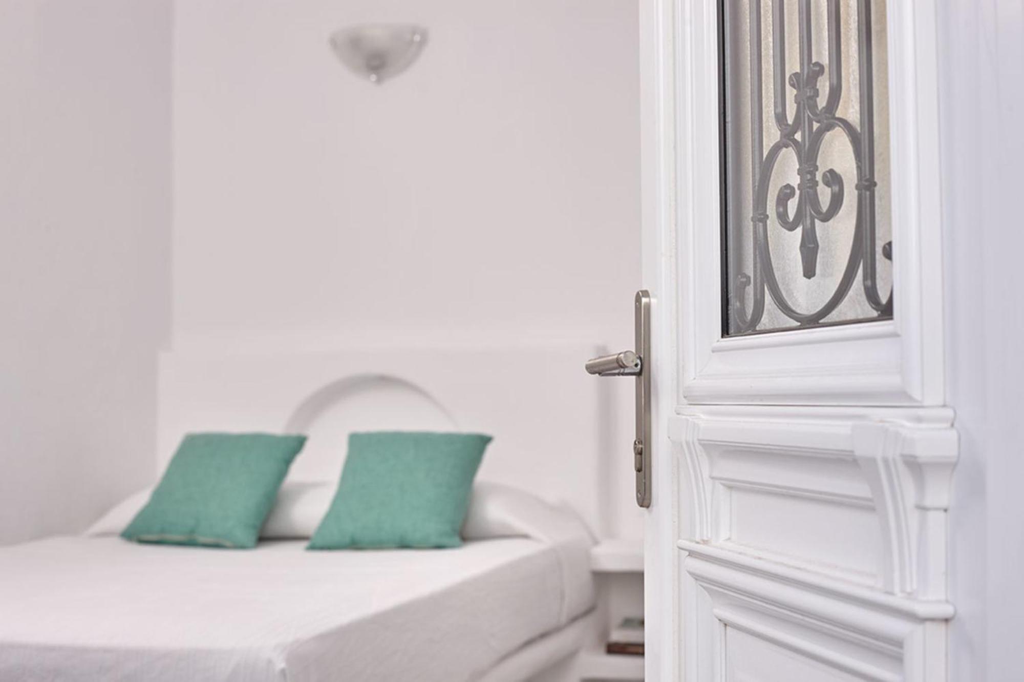 Ayoba Santorini Apartment Imerovigli  Ngoại thất bức ảnh
